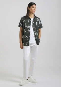 Camicia mezza manica in tessuto elastico con fantasia