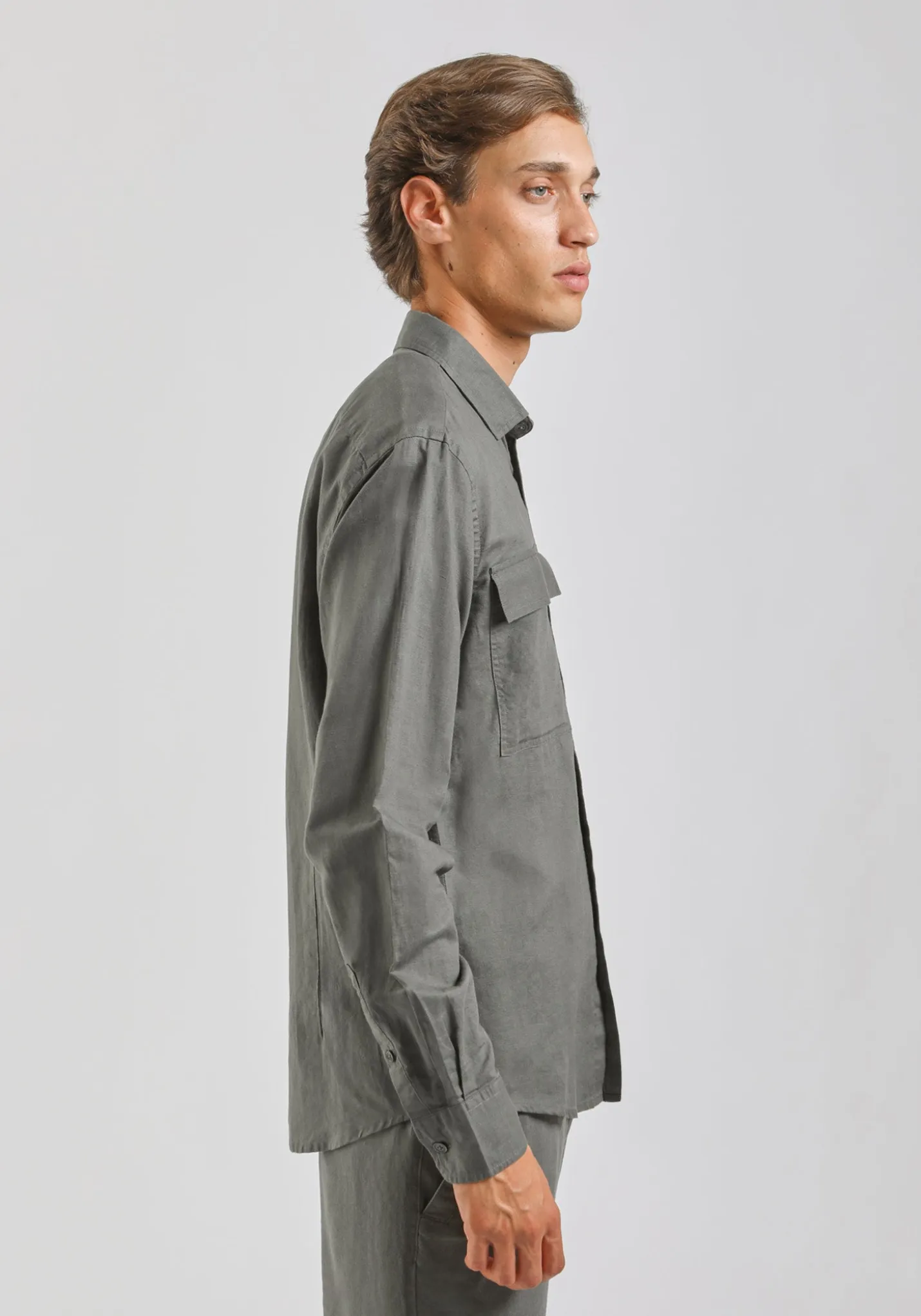 Camicia misto lino con tasconi