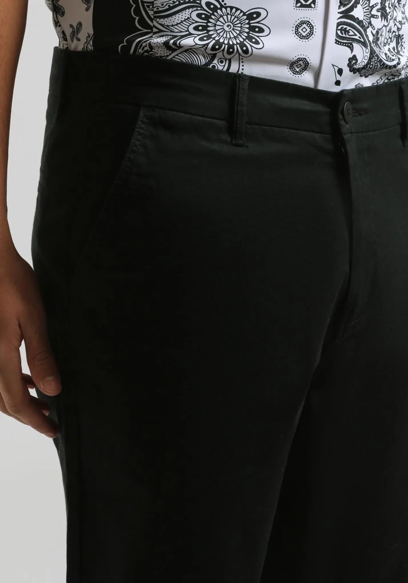 Pantaloni chino in cotone
