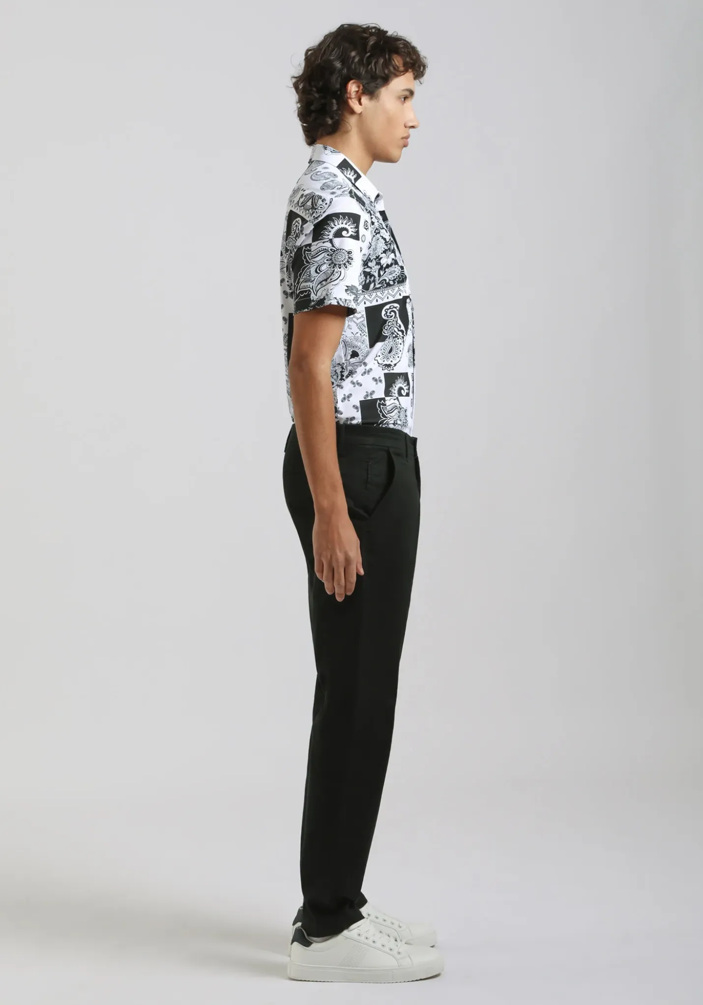 Pantaloni chino in cotone