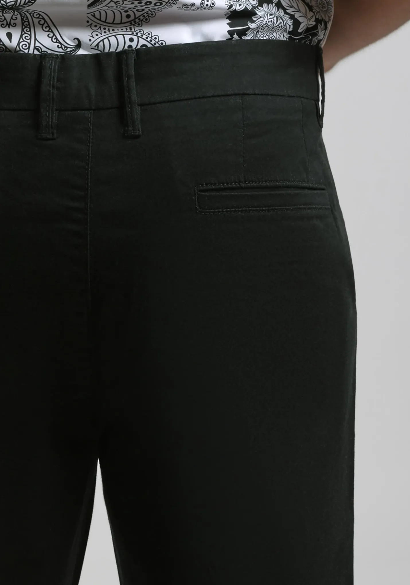 Pantaloni chino in cotone