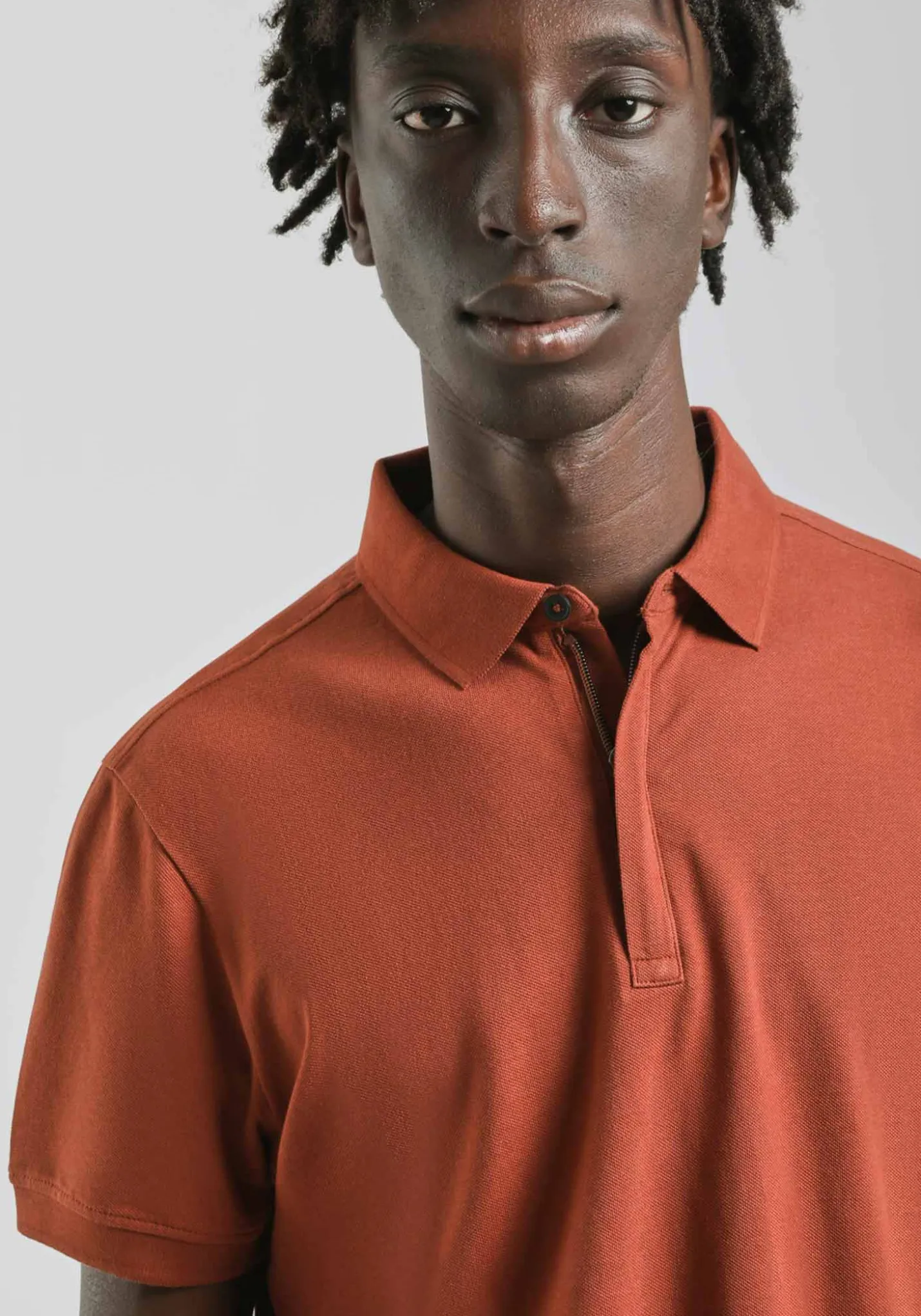 Polo con zip 100% cotone