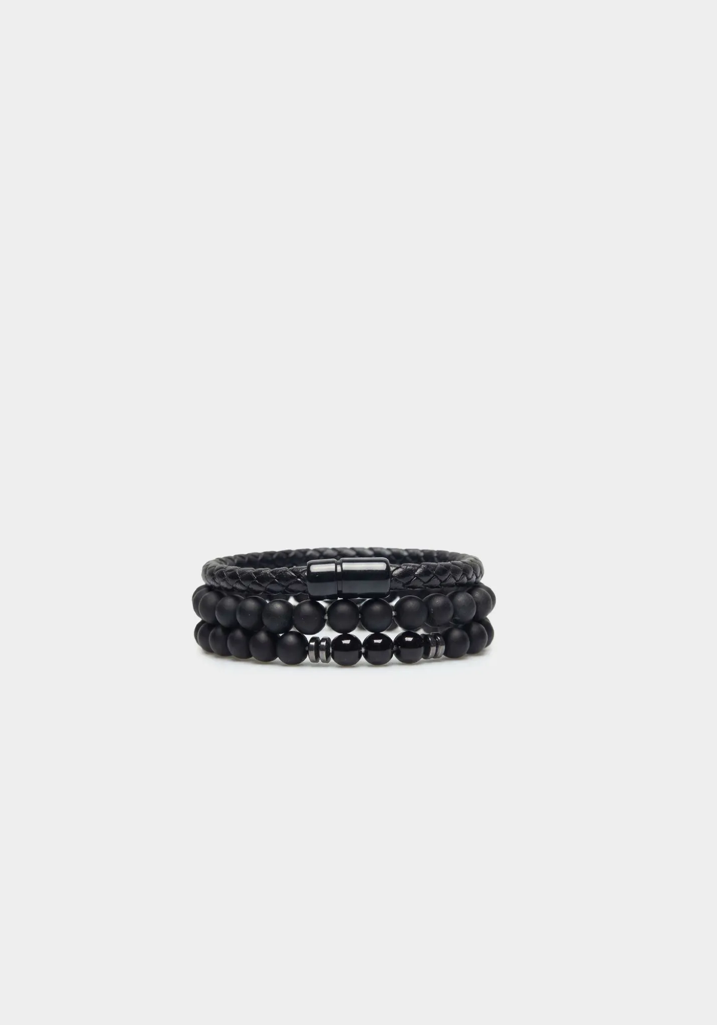 Set di bracciali in pietra e in pelle
