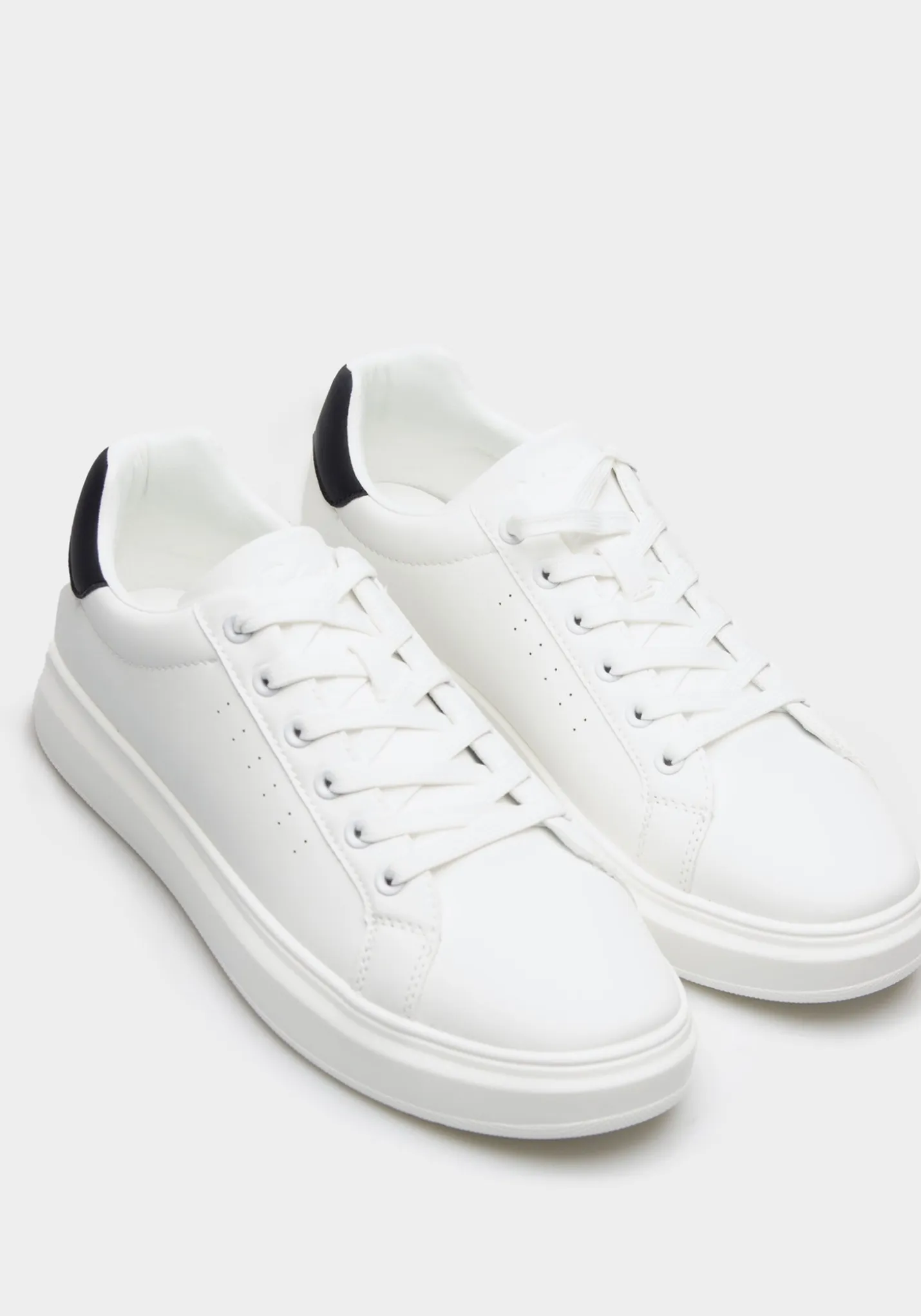 Sneakers effetto pelle