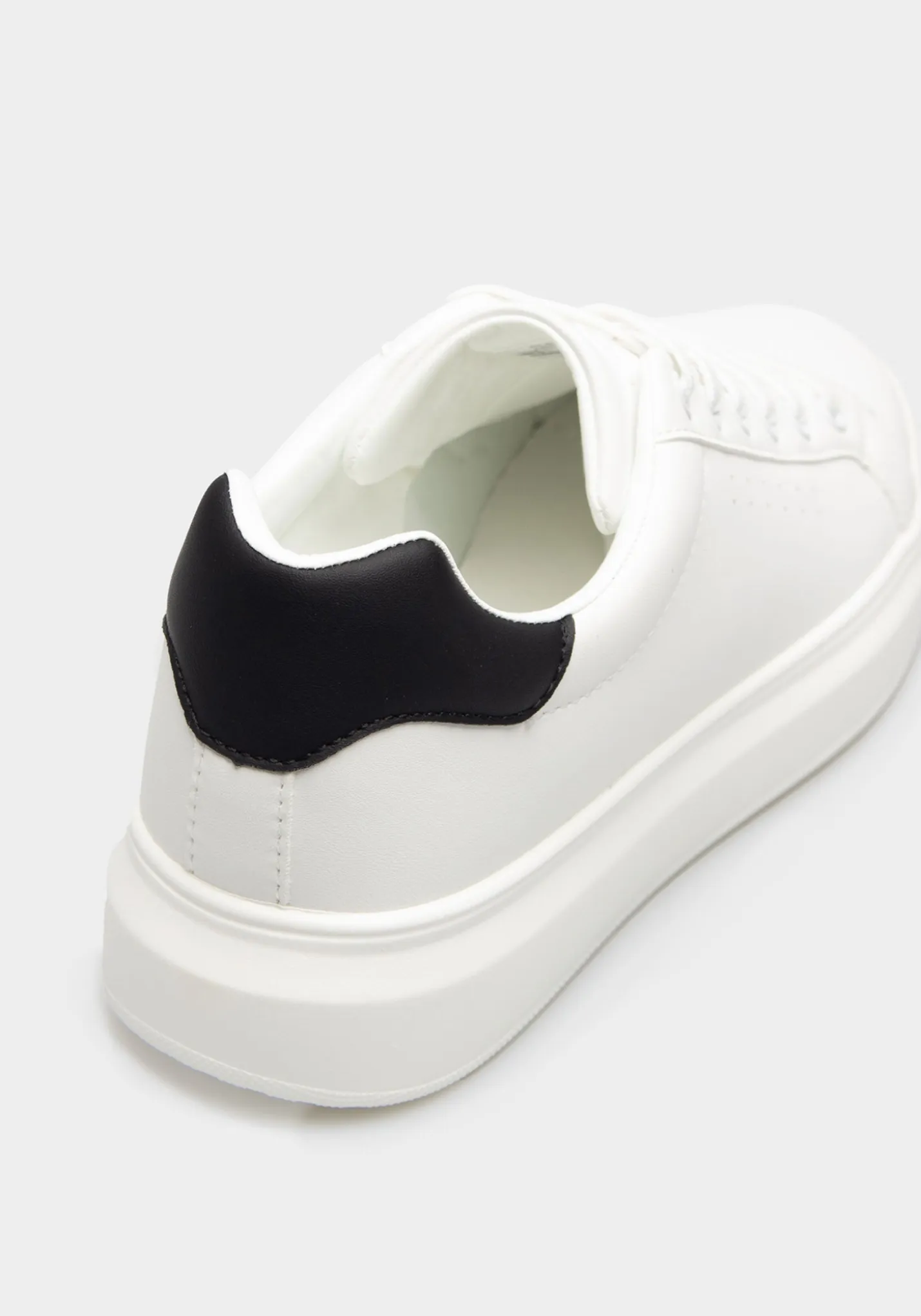 Sneakers effetto pelle