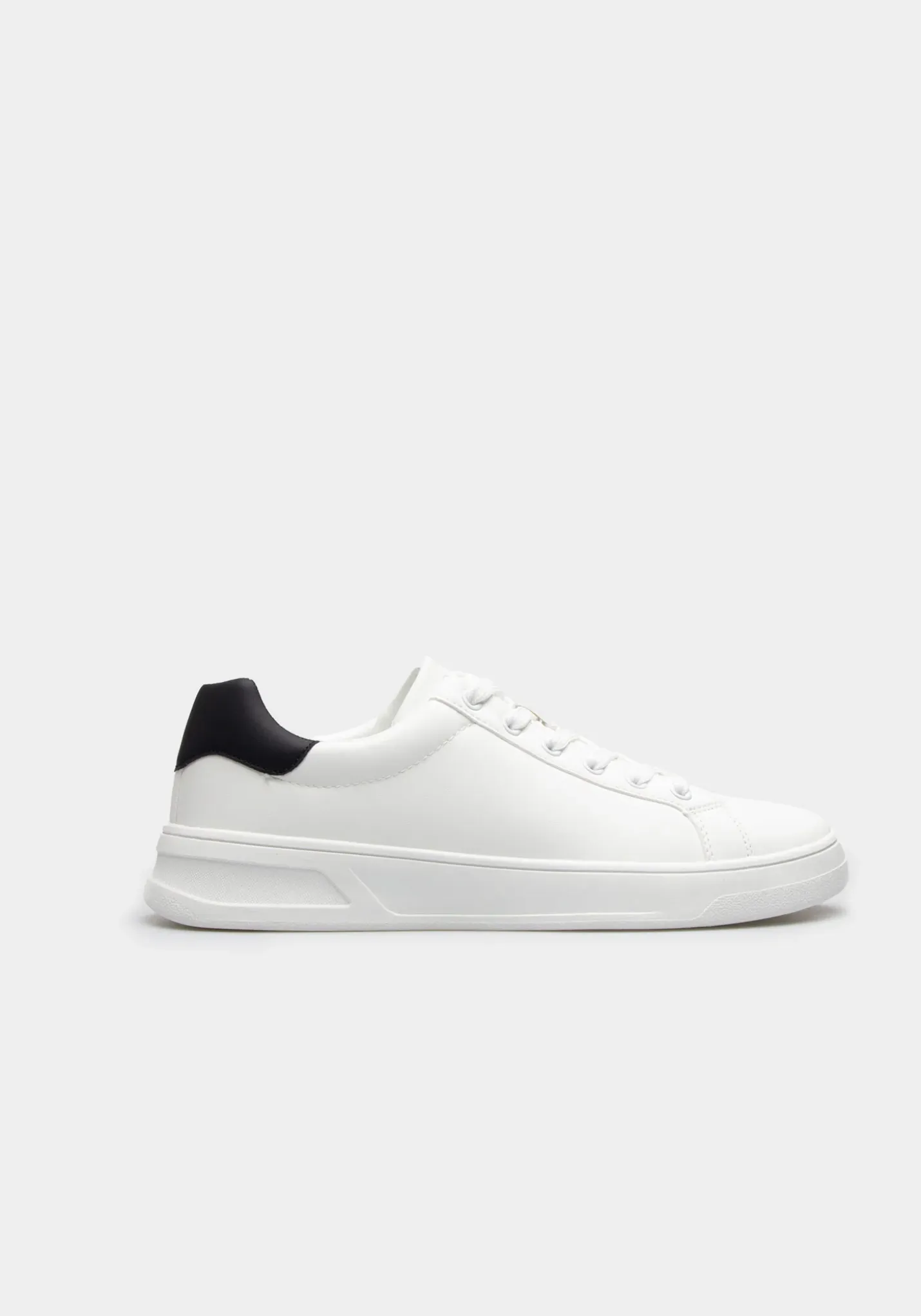 Sneakers effetto pelle
