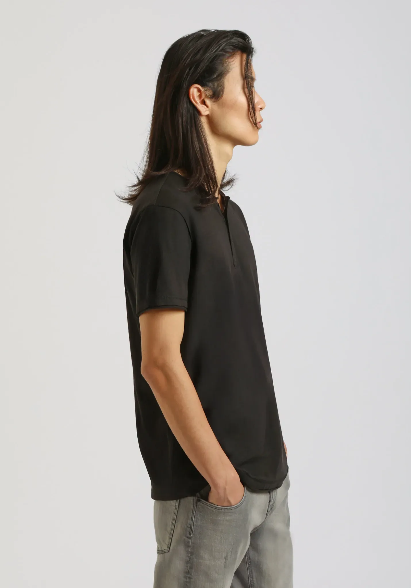 T-shirt collo serafino