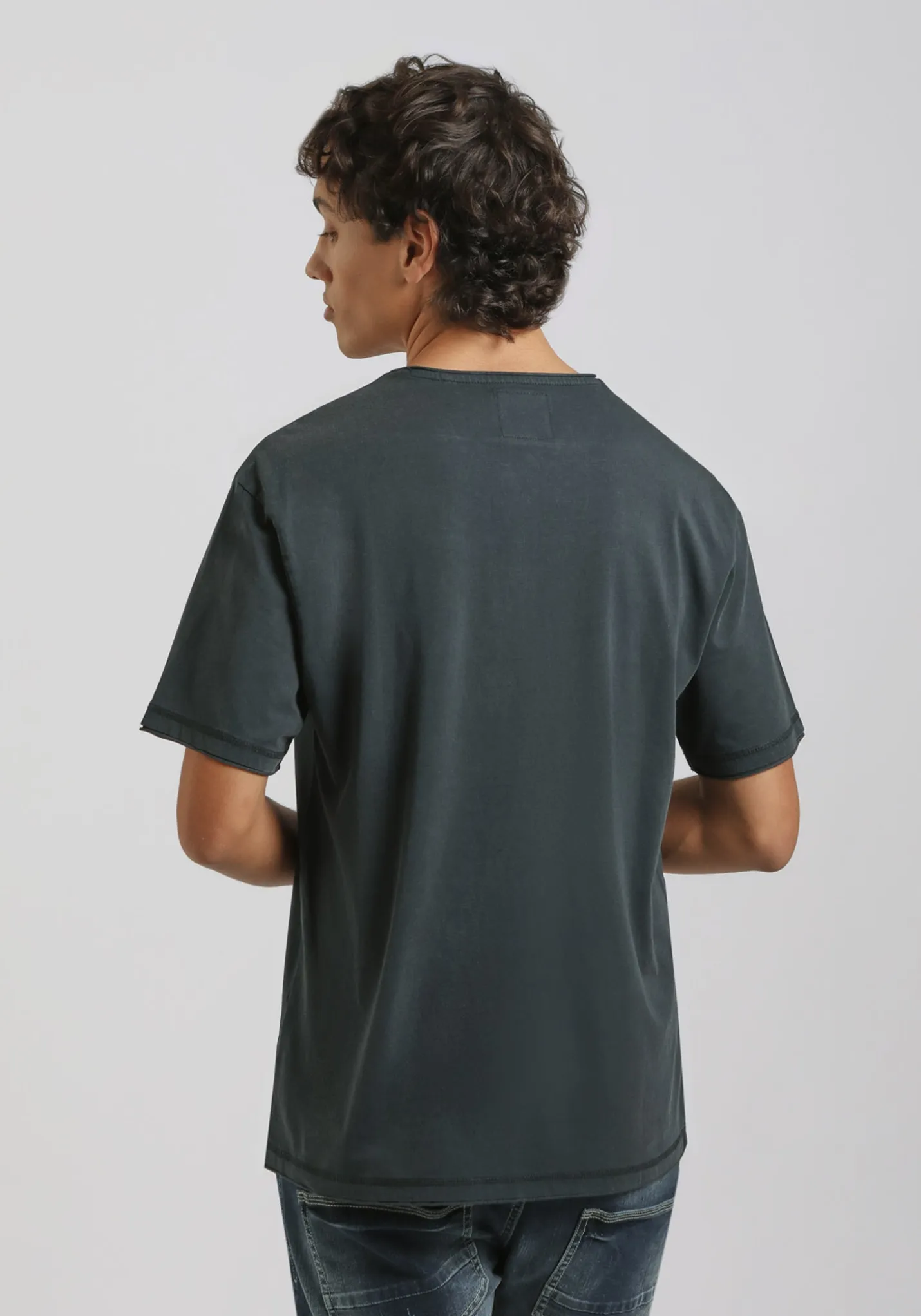 T-shirt collo serafino