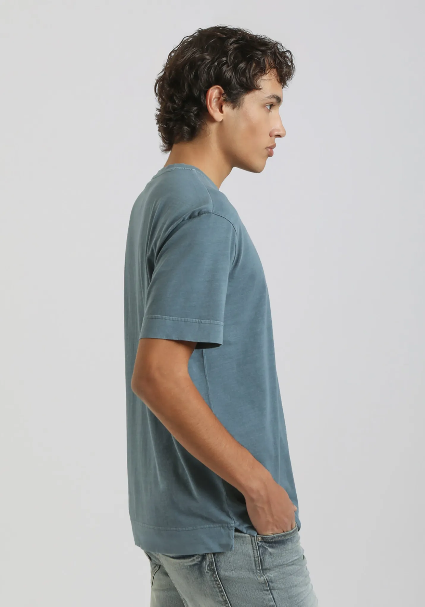 T-shirt effetto lavato con taschino