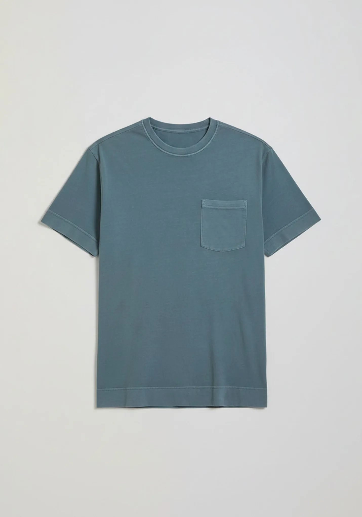 T-shirt effetto lavato con taschino