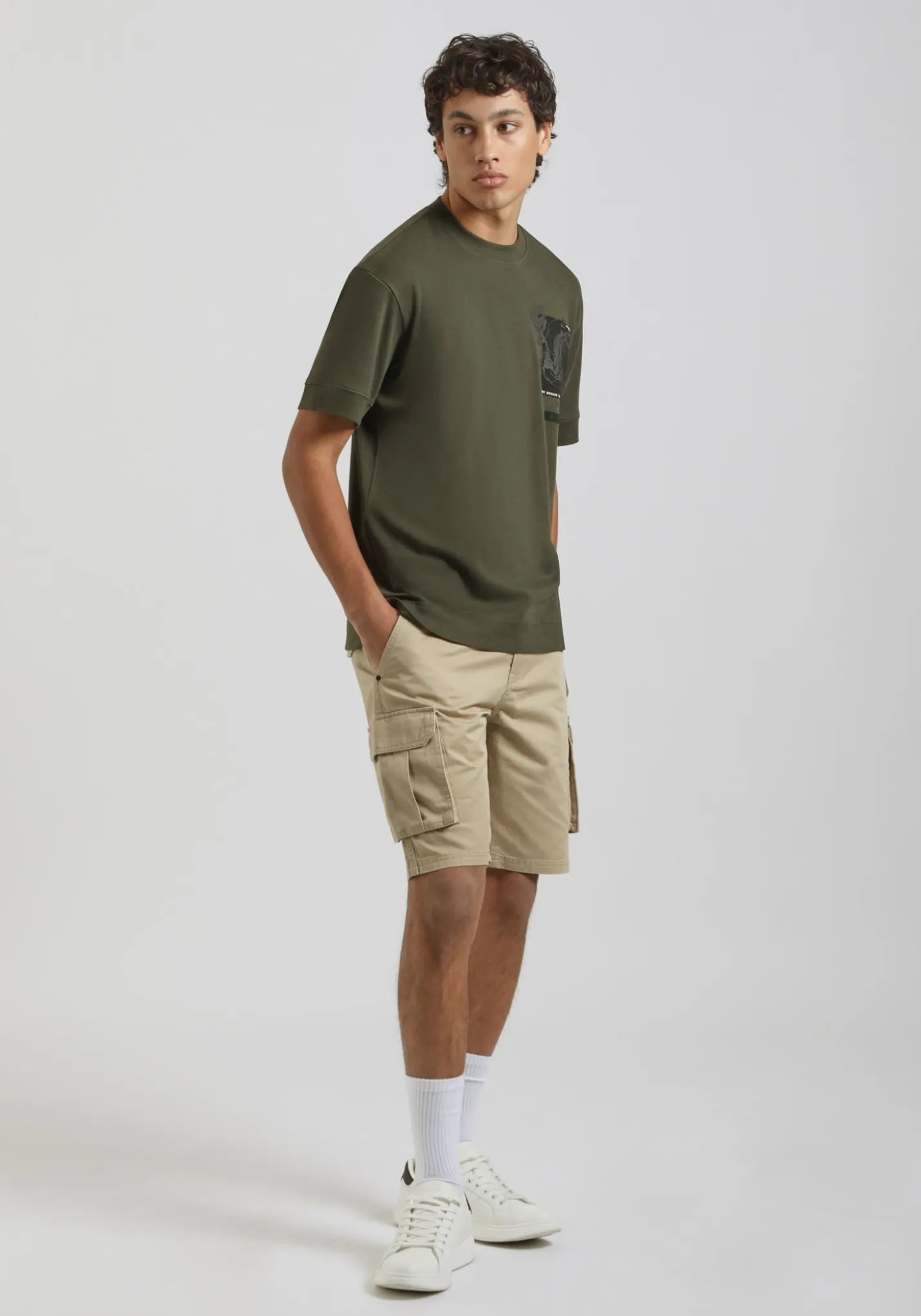 T-shirt over con stampa